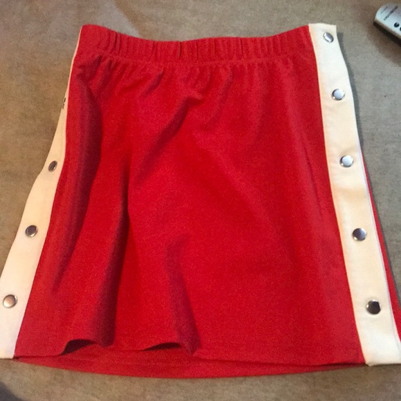 Red side button up skirt - Picture 3 of 3